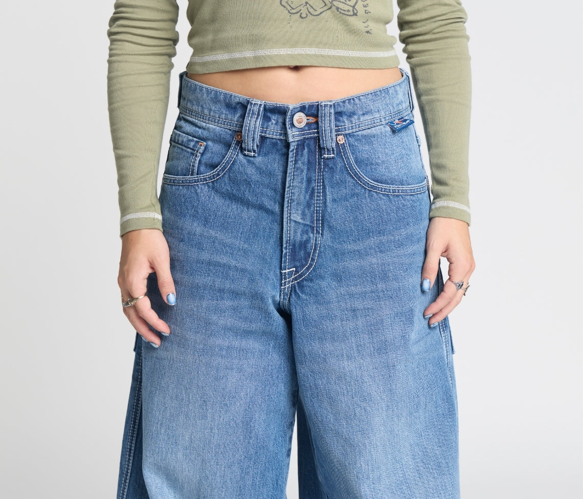 W Planet K 26 Inch Jeans 90s Medium Wash Hidden Stash Pocket Bottom Leg Opening