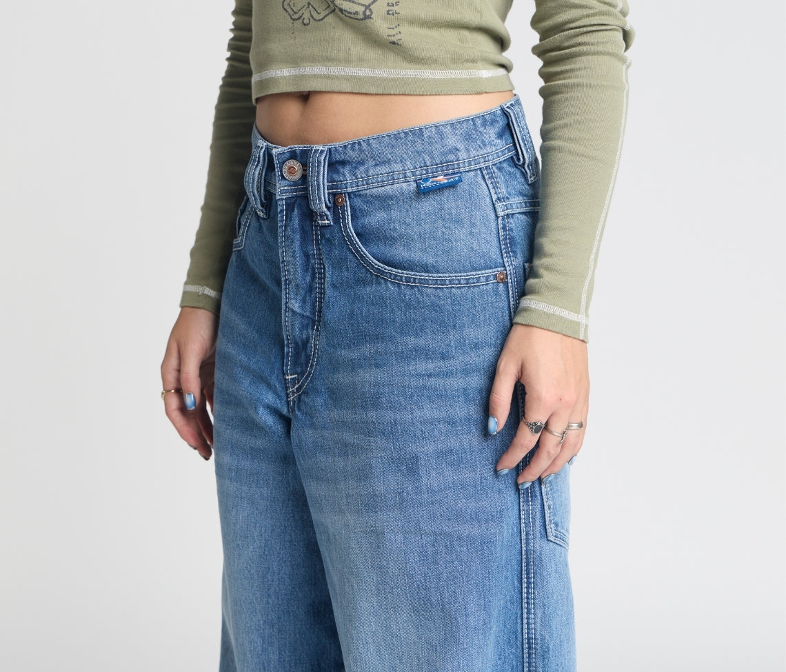 W Planet K 26 Inch Jeans 90s Medium Wash Hidden Stash Pocket Bottom Leg Opening