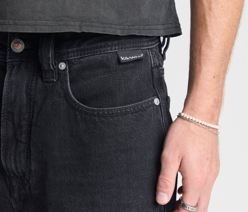 Epik Chill 23 Inches 90s Vintage Black Edition Retro Style Collectible For Fans Of 90s Culture