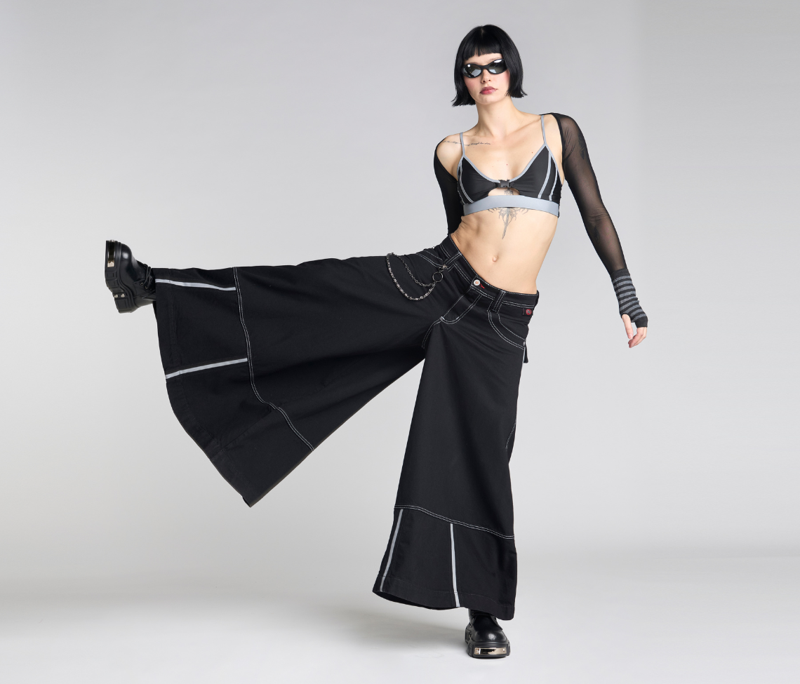 W 69ERS 69 Inch Super Black Rinse Denim Jeans With Bottom Leg Opening And Durable Comfort Fit