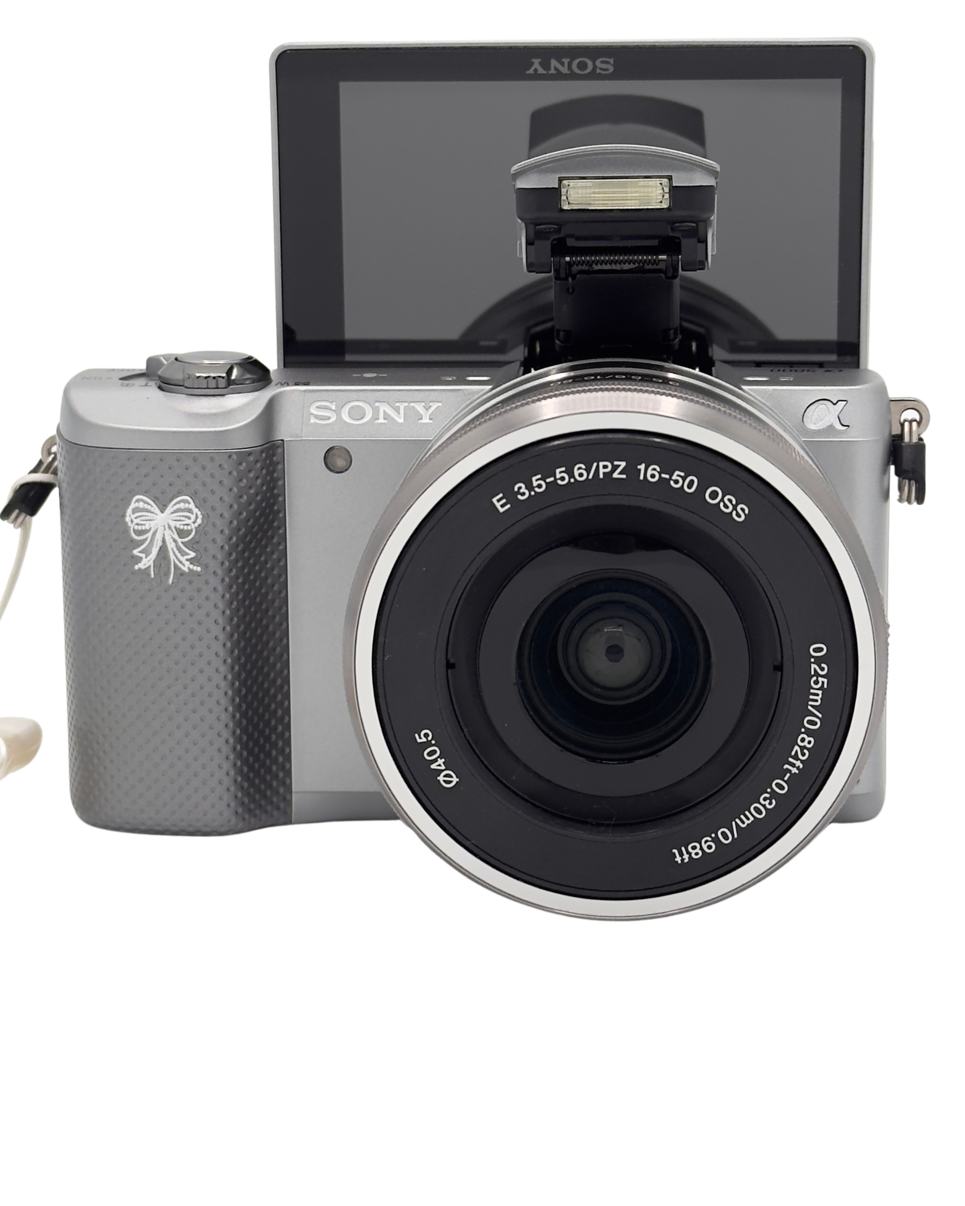 Sony Alpha a5000 + Sony E 16–50mm f/3.5–5.6 PZ OSS | ready to shoot!