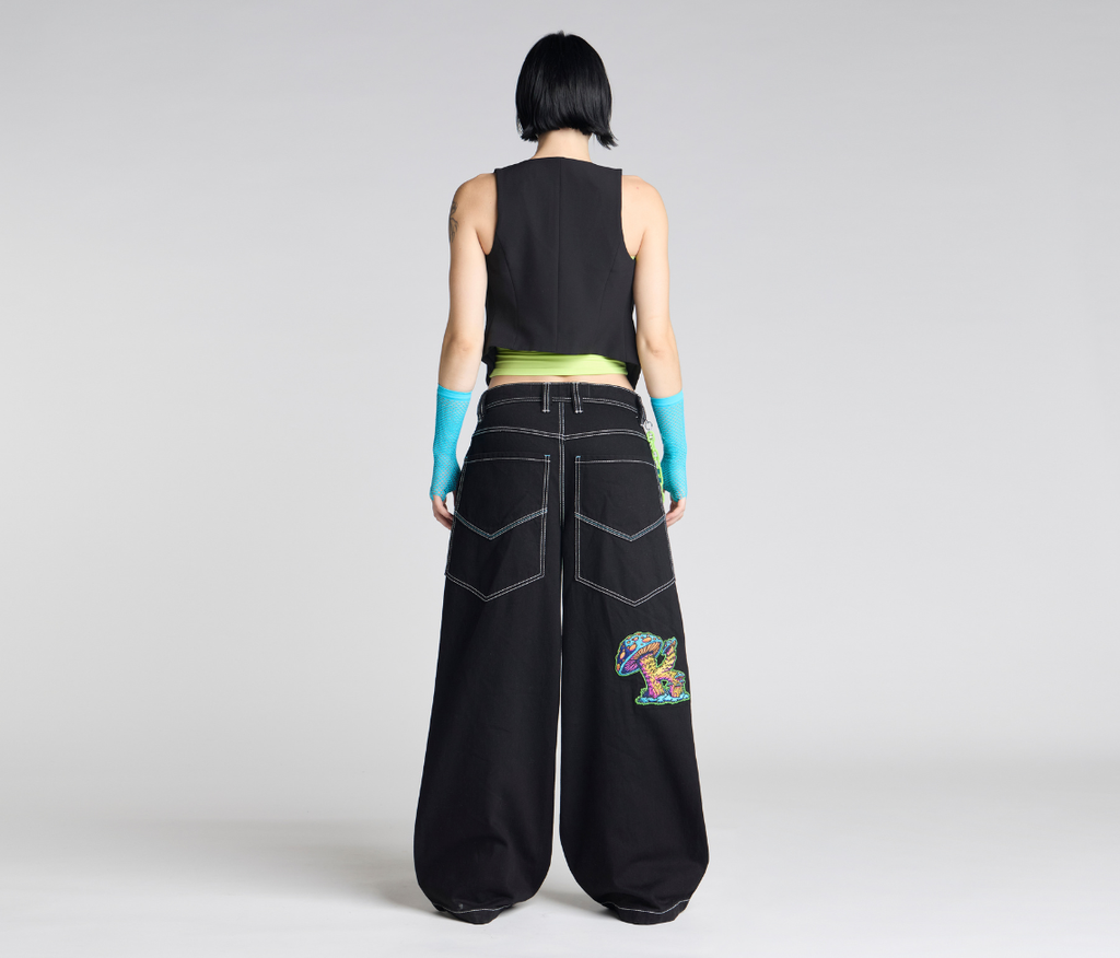 W Magic Mushroom 26 Inch Bottom Leg Opening Super Black Rinse Jeans With Hidden Stash Pocket