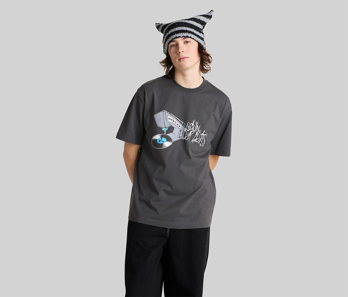 Kikwear Cuts Graphic Charcoal Tee Mens Basic Soft Cotton T Shirt Wardrobe Essential Everyday Wear